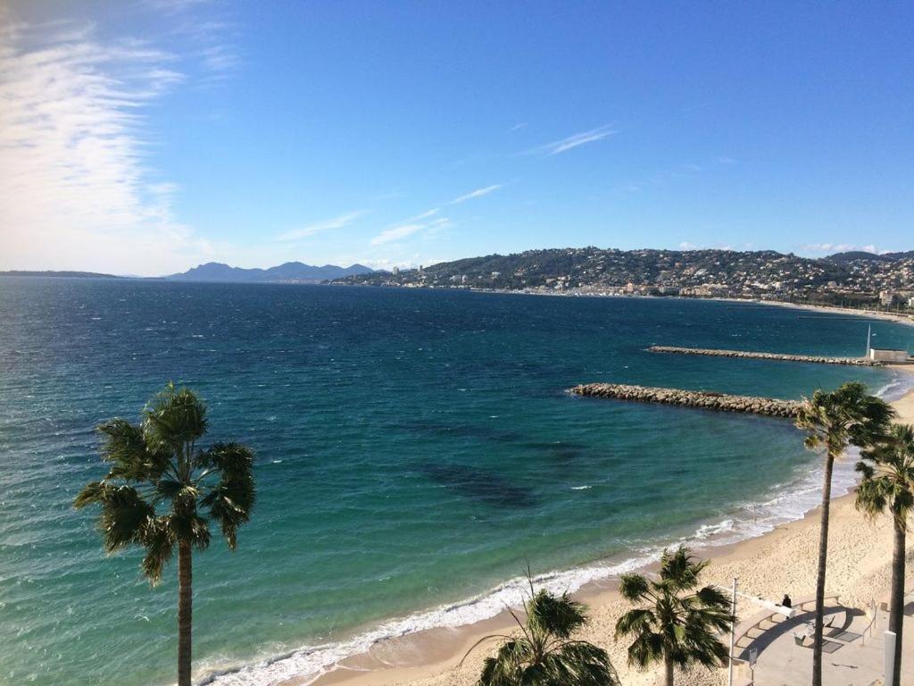 Charmant 2P Vue Mer Face Au Port De Golfe Juan المظهر الخارجي الصورة