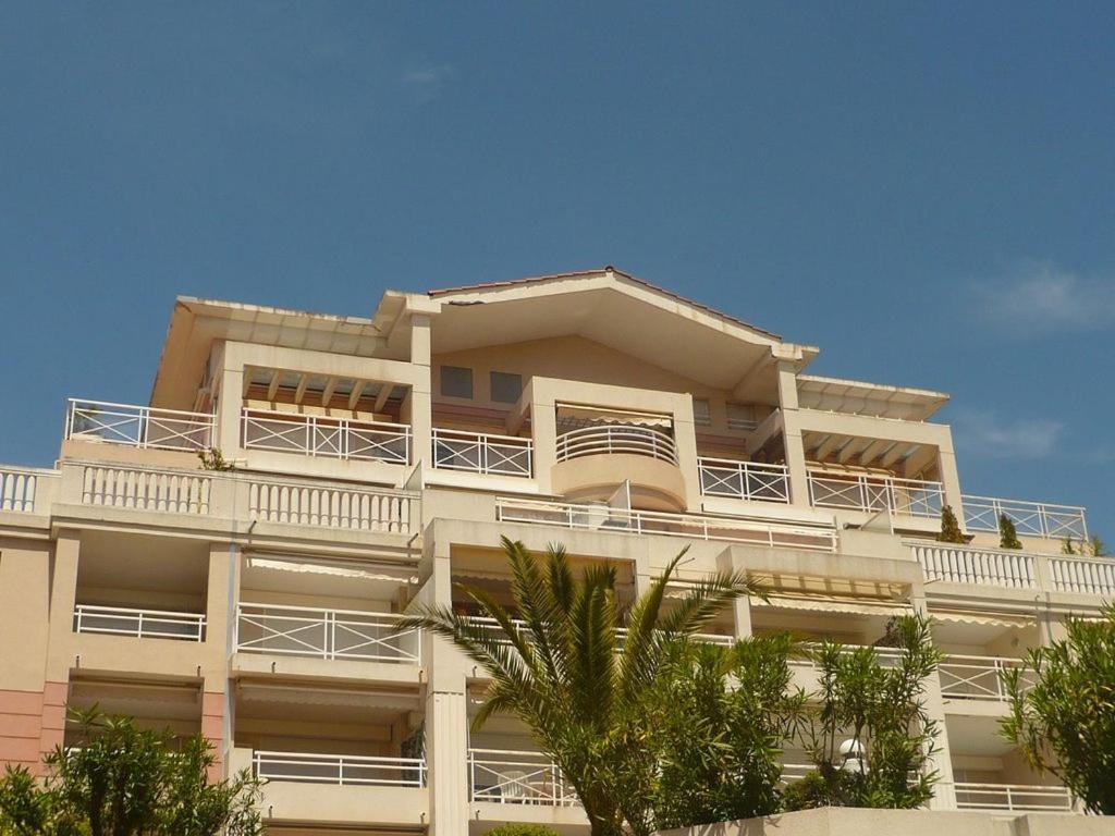 Charmant 2P Vue Mer Face Au Port De Golfe Juan المظهر الخارجي الصورة